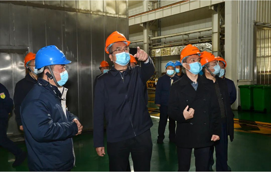 【陜鼓集團】西安市委常委、市委統(tǒng)戰(zhàn)部部長楊廣亭深入陜鼓實地調(diào)研指導(dǎo)疫情防控及復(fù)工復(fù)產(chǎn)工作