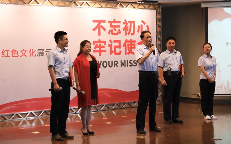 陜鼓集團(tuán)綜合能源事業(yè)部黨支部表演的節(jié)目接地氣，受好評(píng).jpg